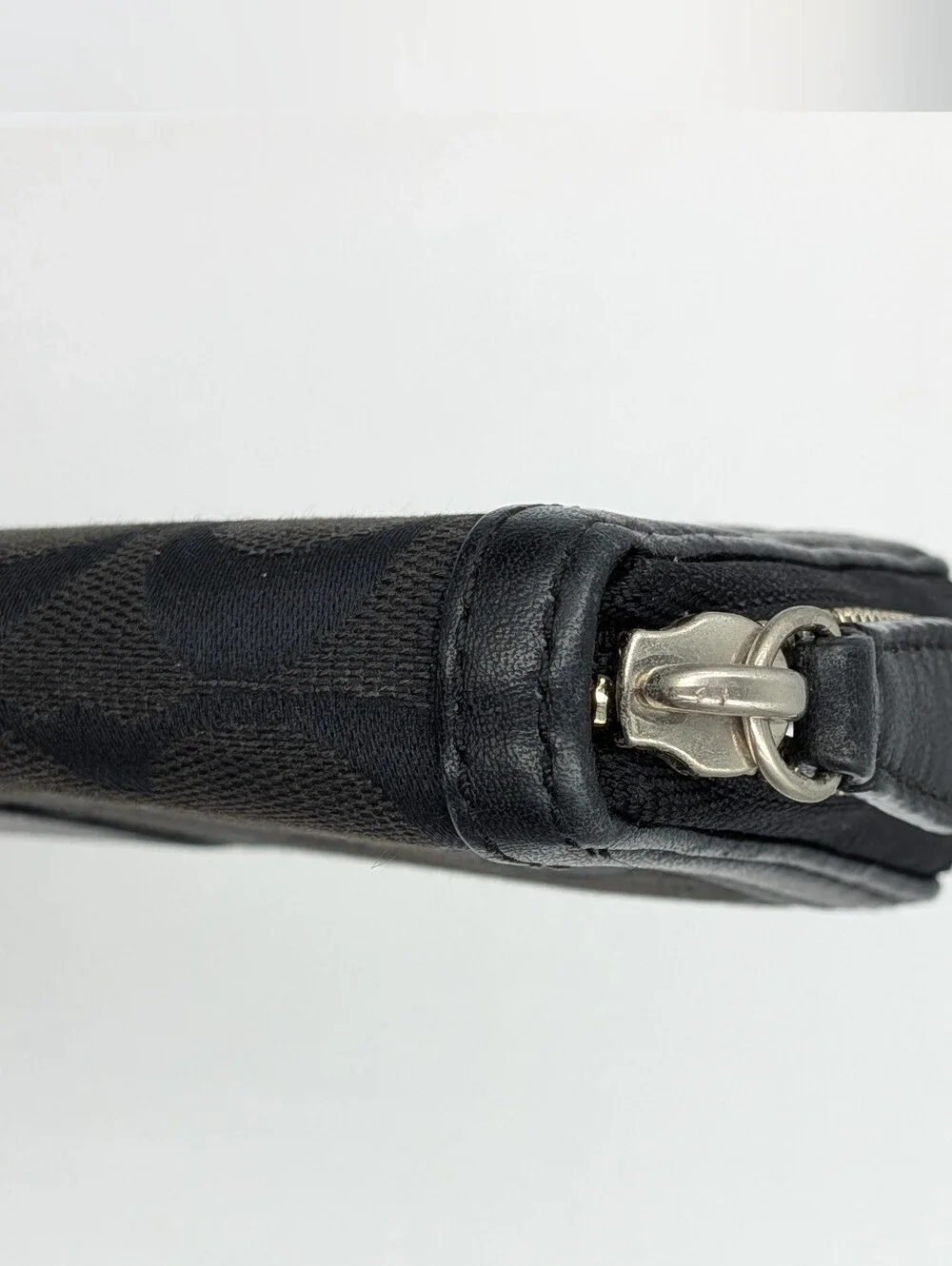 Coach Signature Wallet Black Jacquard C Logo Canvas Leather Zip Around Organizer